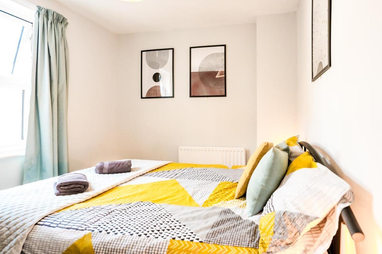 The Tigers Townhouse Apartment เลสเตอร์ ภายนอก รูปภาพ